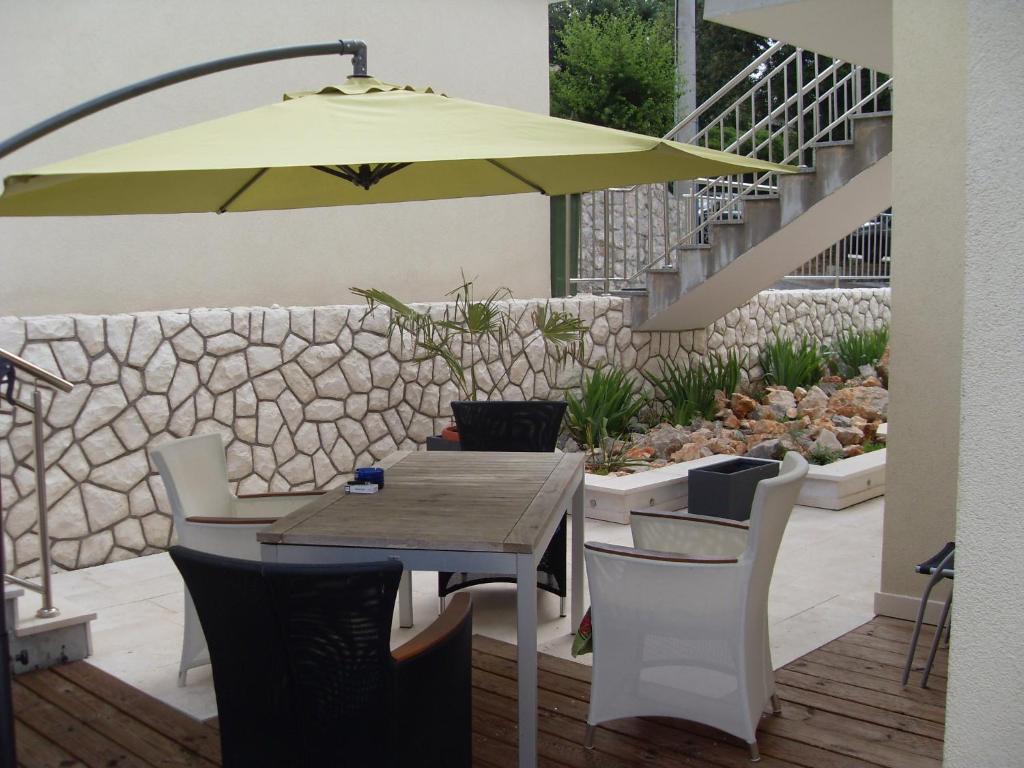 Apartments Ilona Нови-Винодолски Экстерьер фото