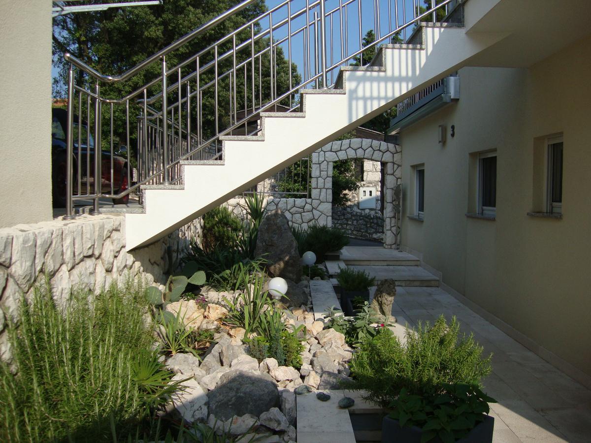 Apartments Ilona Нови-Винодолски Экстерьер фото
